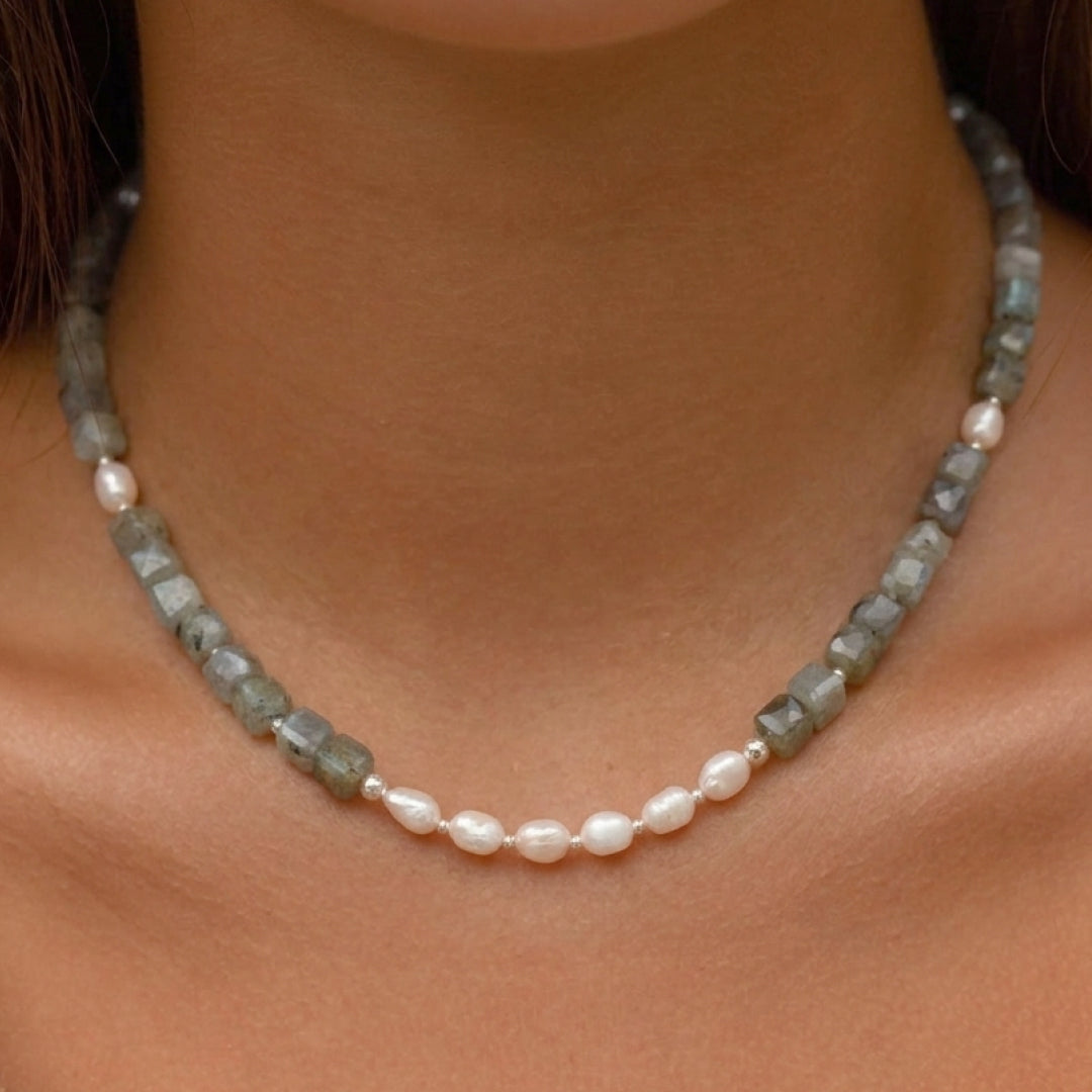 Collar Labradorita & Perlas del río