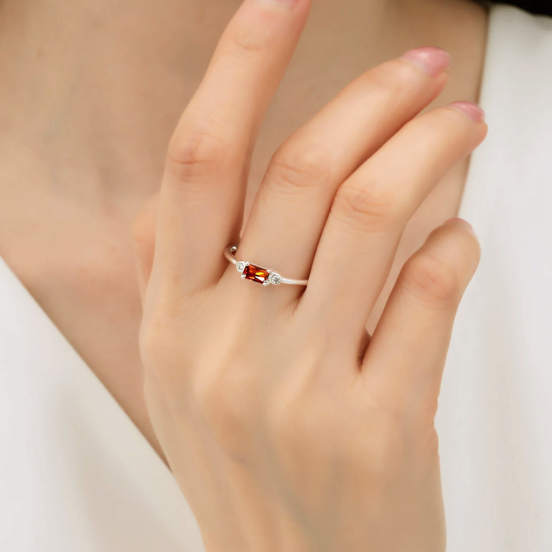 Anillo rectangular naranja