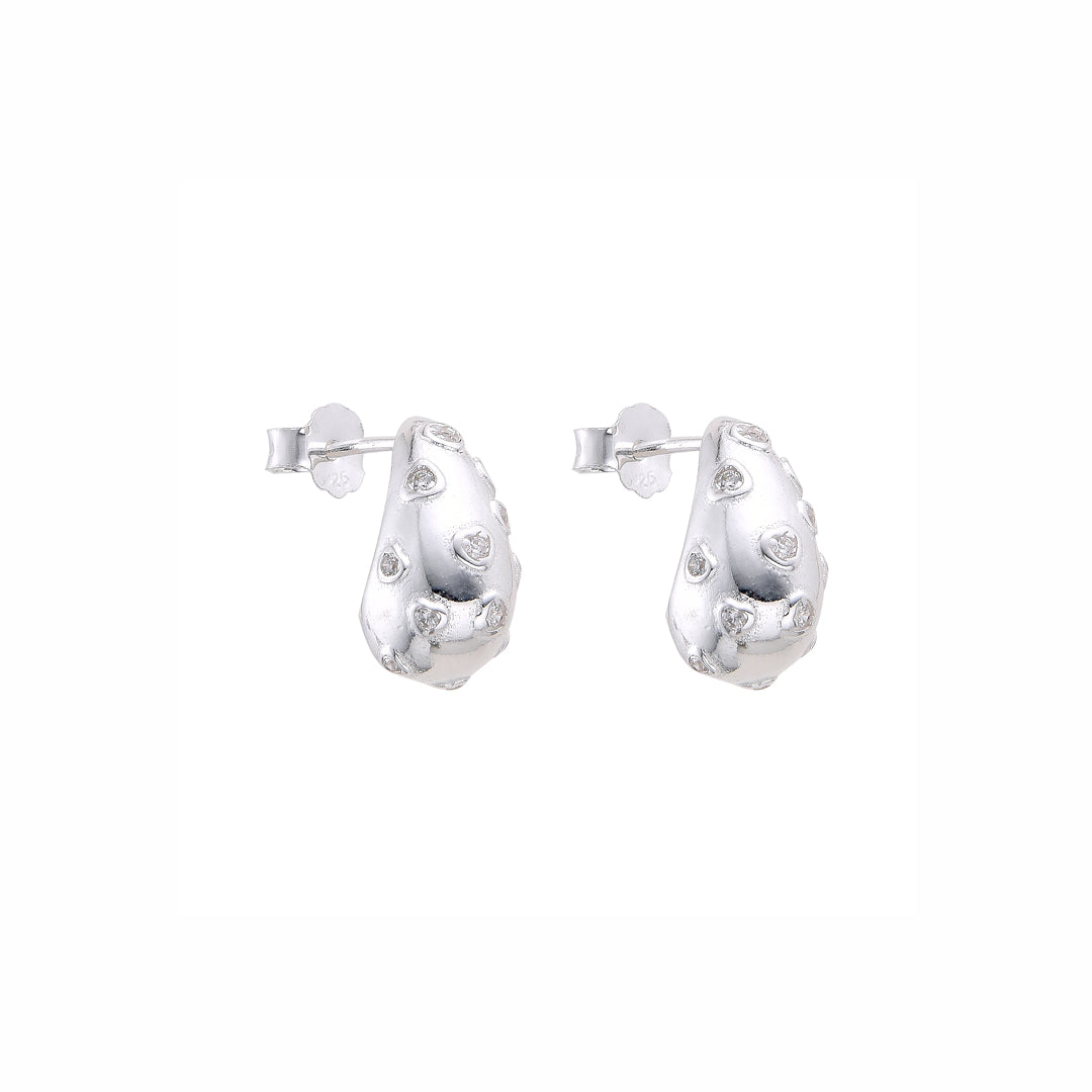 Aretes gota con corazones