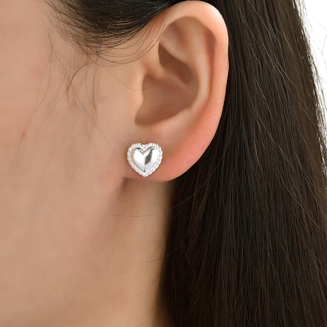 Aretes corazón entorchado