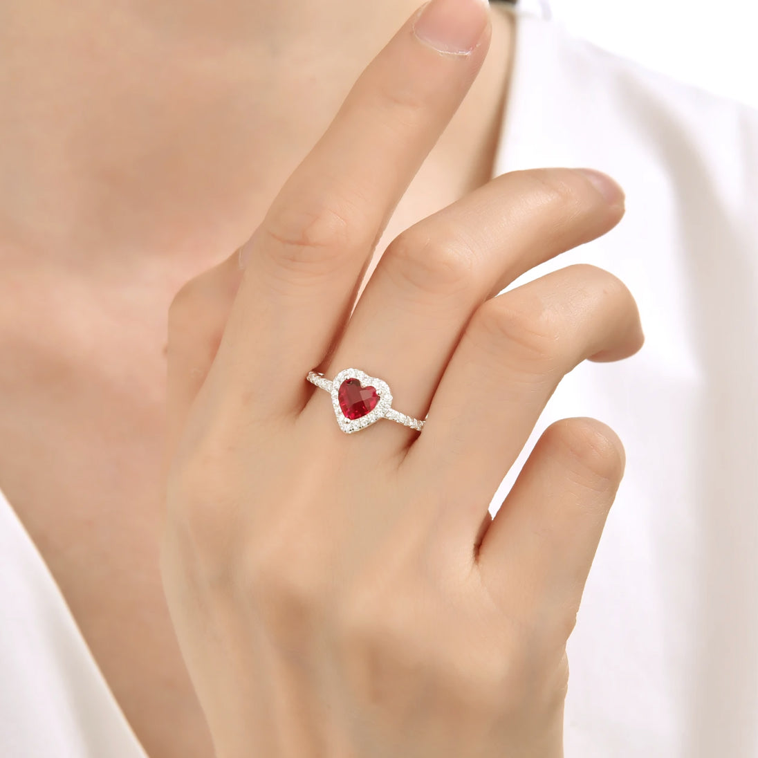 Anillo corazón fucsia